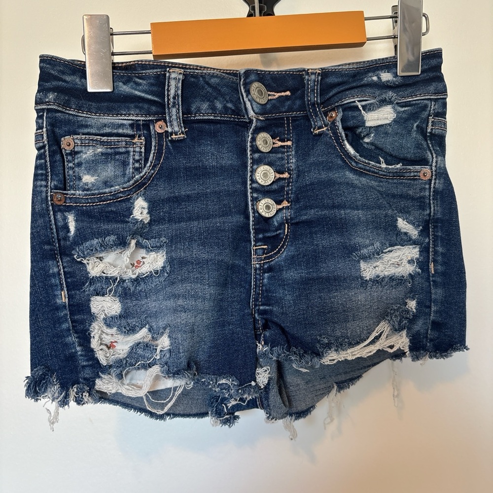American Eagle | Size 4 | High Rise Distressed Button Fly Jean Shorts